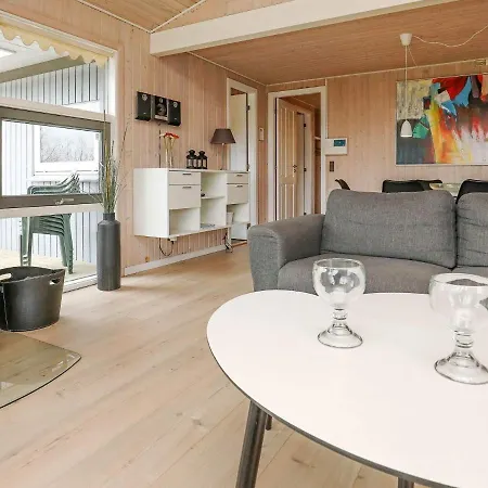 Three-bedroom In Spottrup 3 *