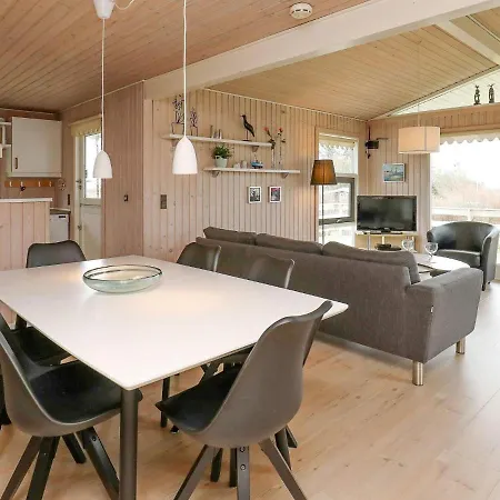 Three-bedroom In Spottrup 3 *