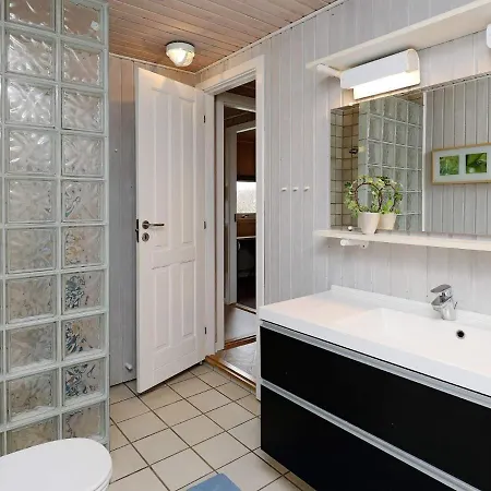 Three-bedroom In Spottrup 3 Lihme