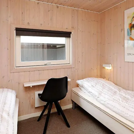 Holiday home Three-bedroom In Spottrup 3 Lihme